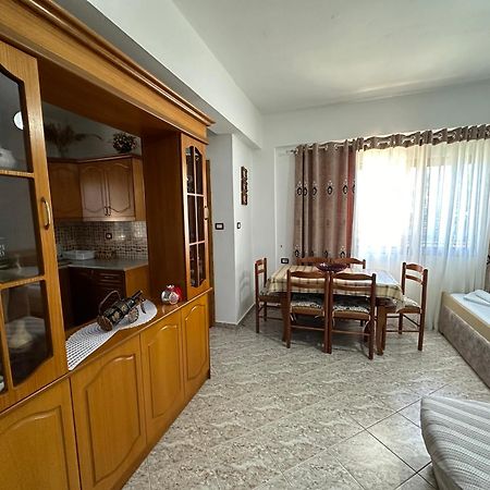 Albi'S Guesthouse Ksamil Exterior photo
