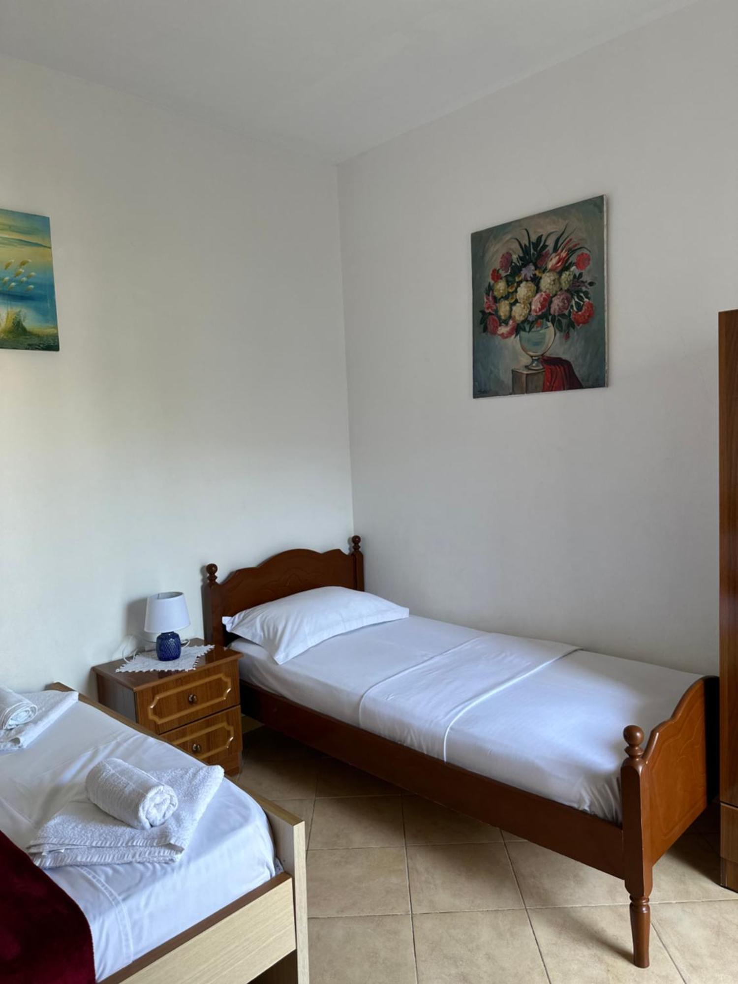 Albi'S Guesthouse Ksamil Exterior photo