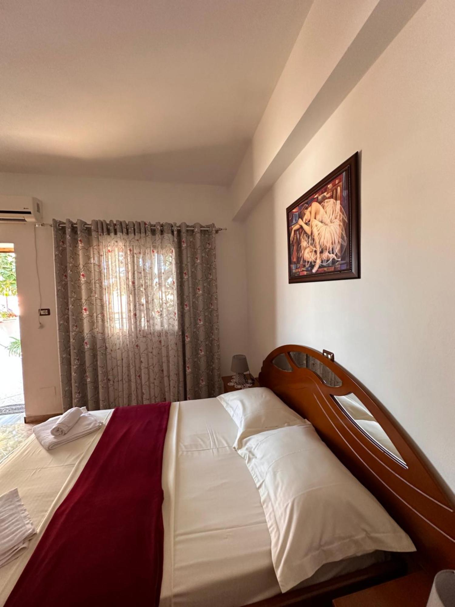 Albi'S Guesthouse Ksamil Exterior photo