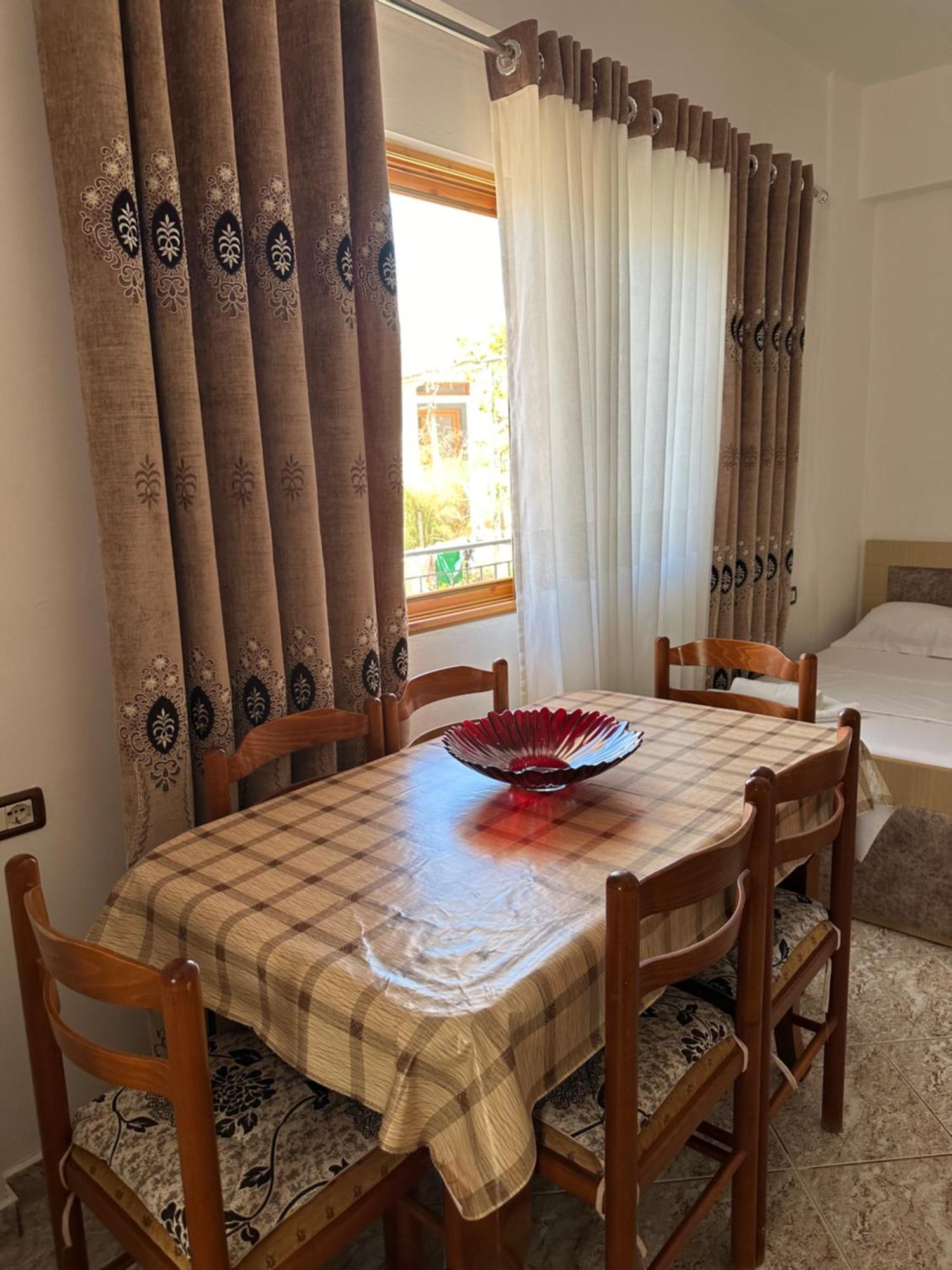 Albi'S Guesthouse Ksamil Exterior photo